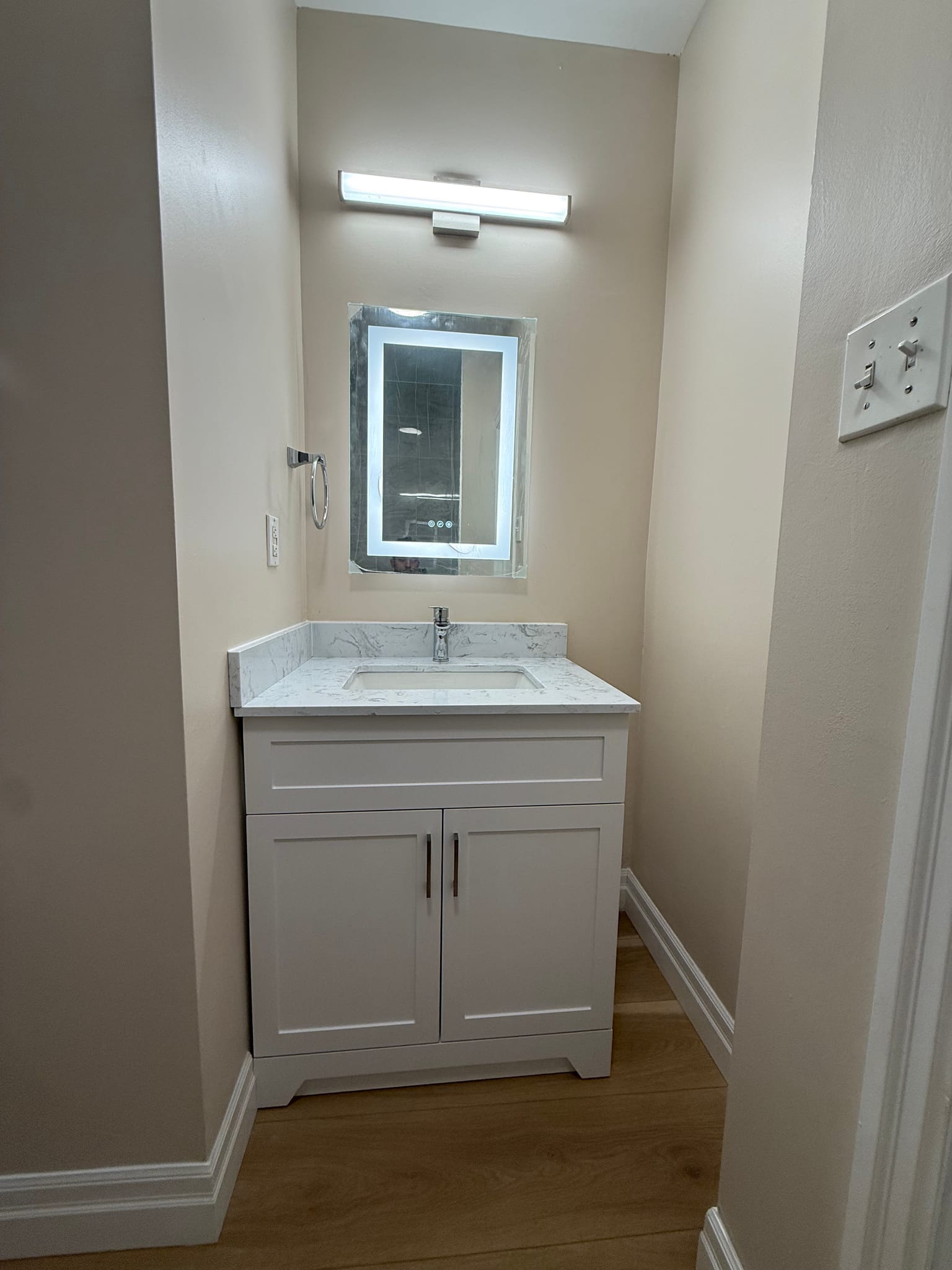 Custom Vanity & LED Mirror